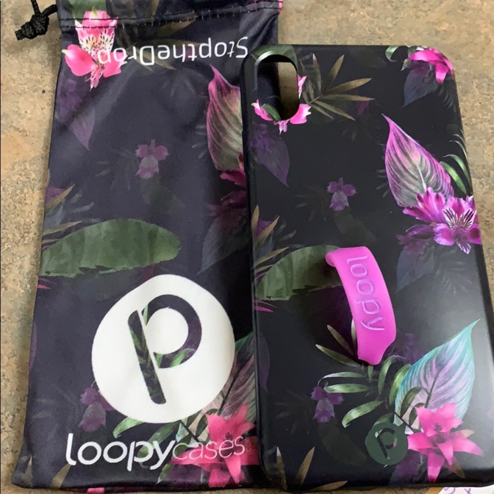 xs max iPhone case with the soft cloth pouch